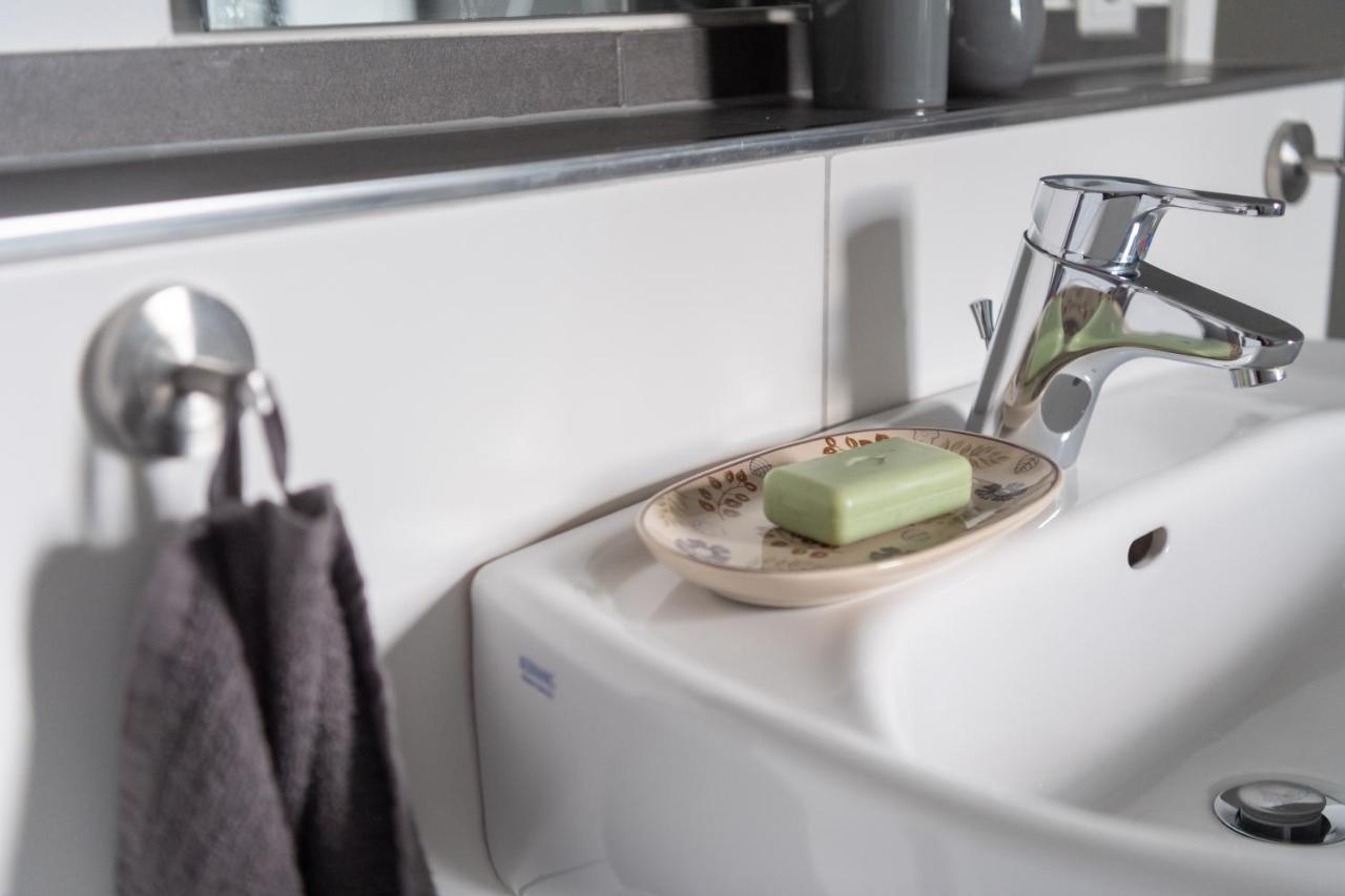 Fuldaliebe - Stadtnahe Moderne Ferienwohnung In フルダ エクステリア 写真